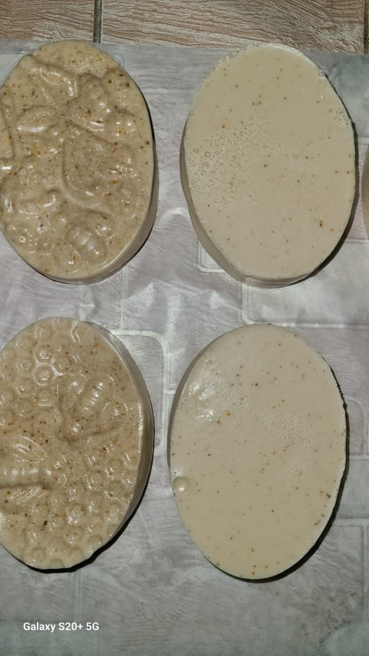 Silk Root Rice & Milk Whitening Soap – Brightening & Nourishing Bar